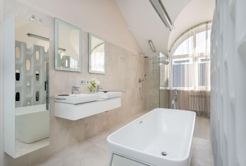 Cuarto de baño con luz natural